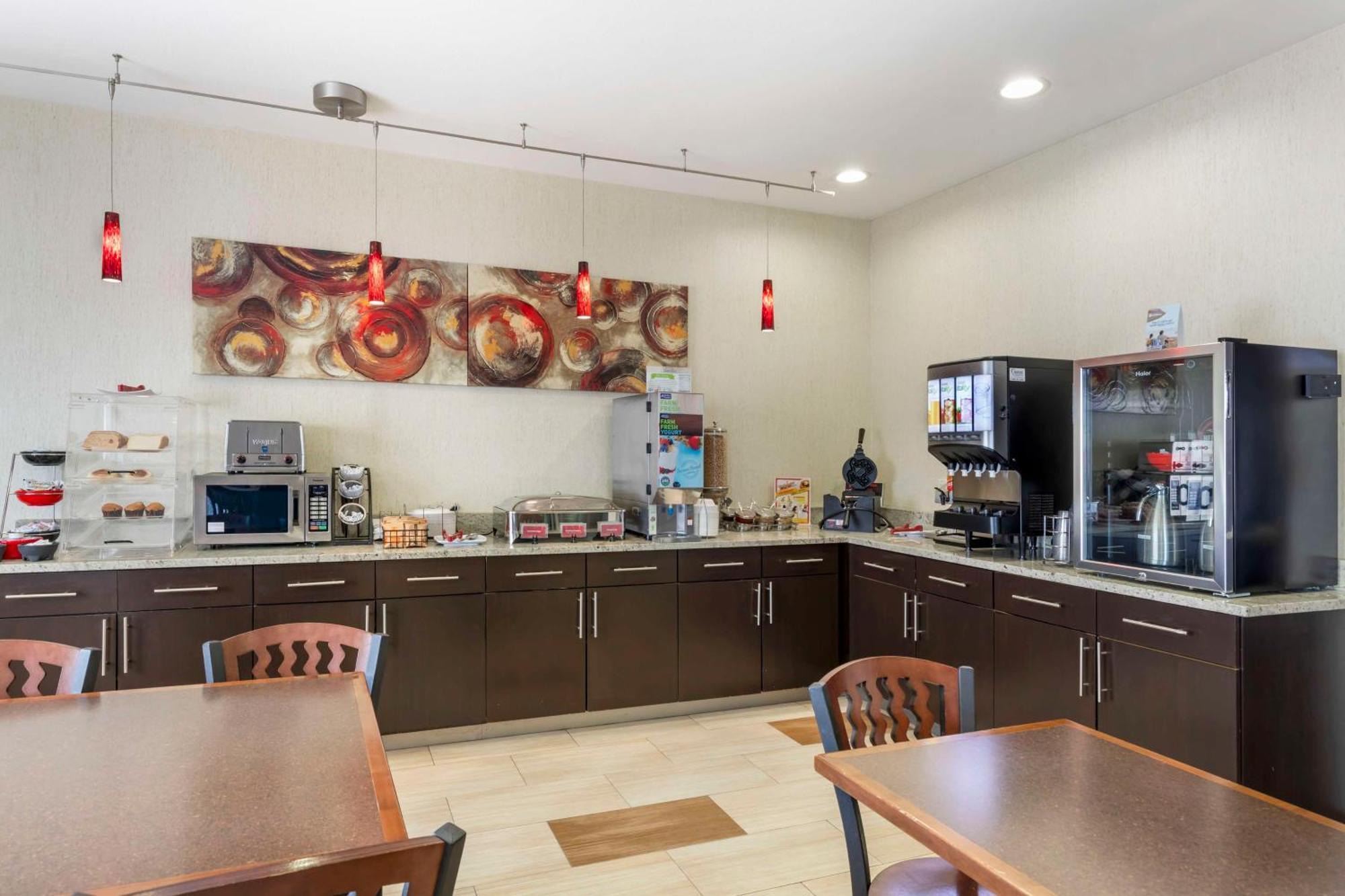 Best Western Plus Lake Worth Exterior photo