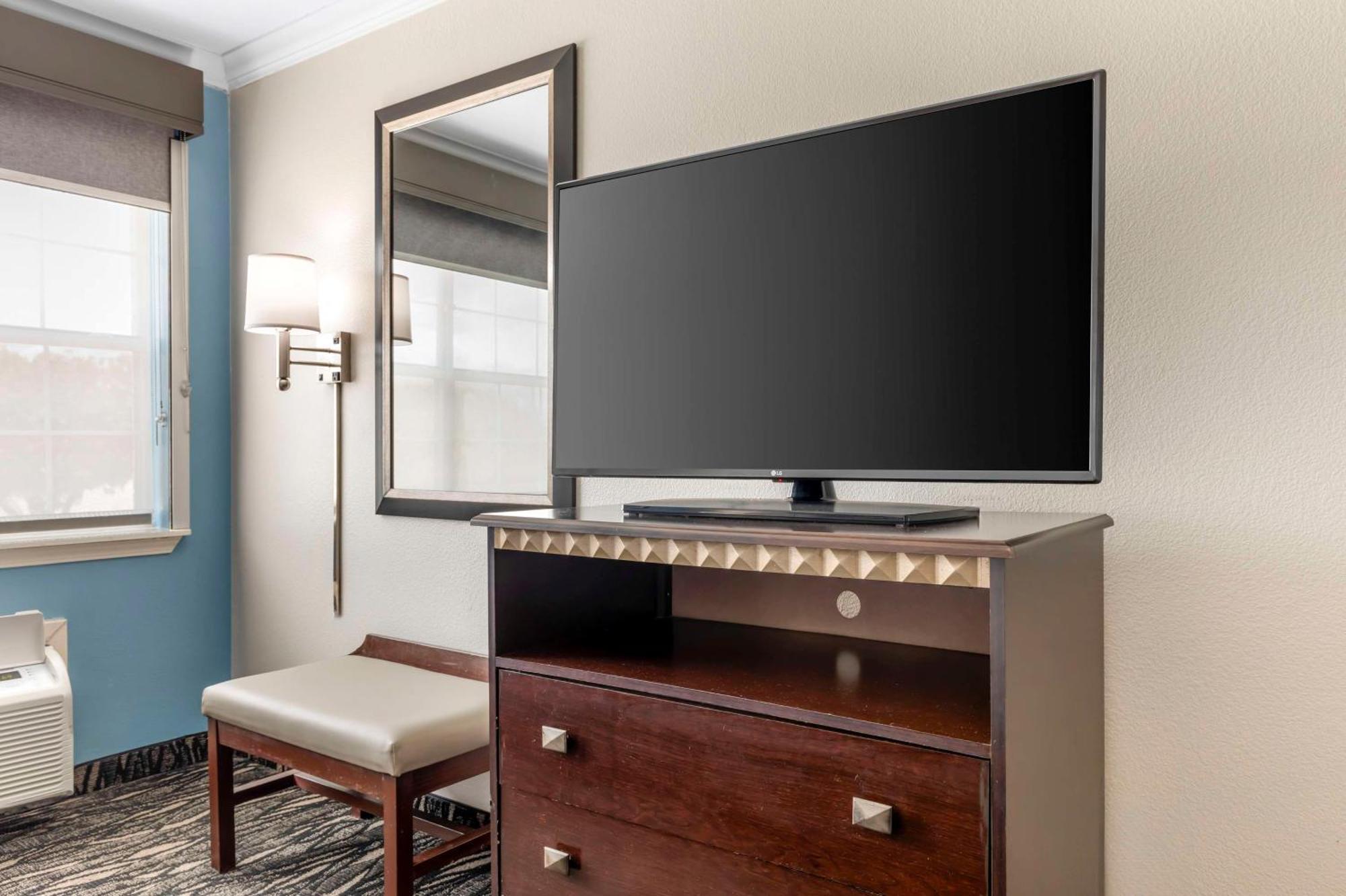 Best Western Plus Lake Worth Exterior photo