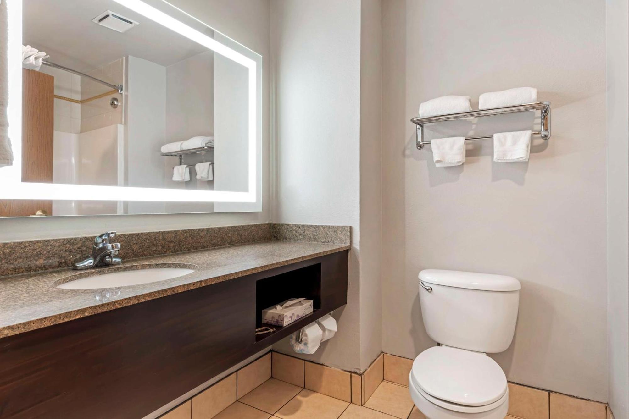 Best Western Plus Lake Worth Exterior photo