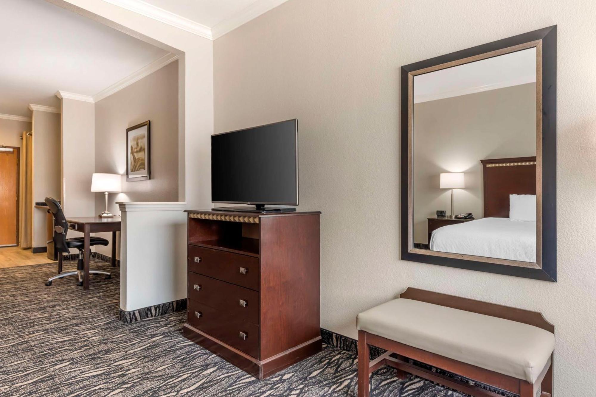 Best Western Plus Lake Worth Exterior photo