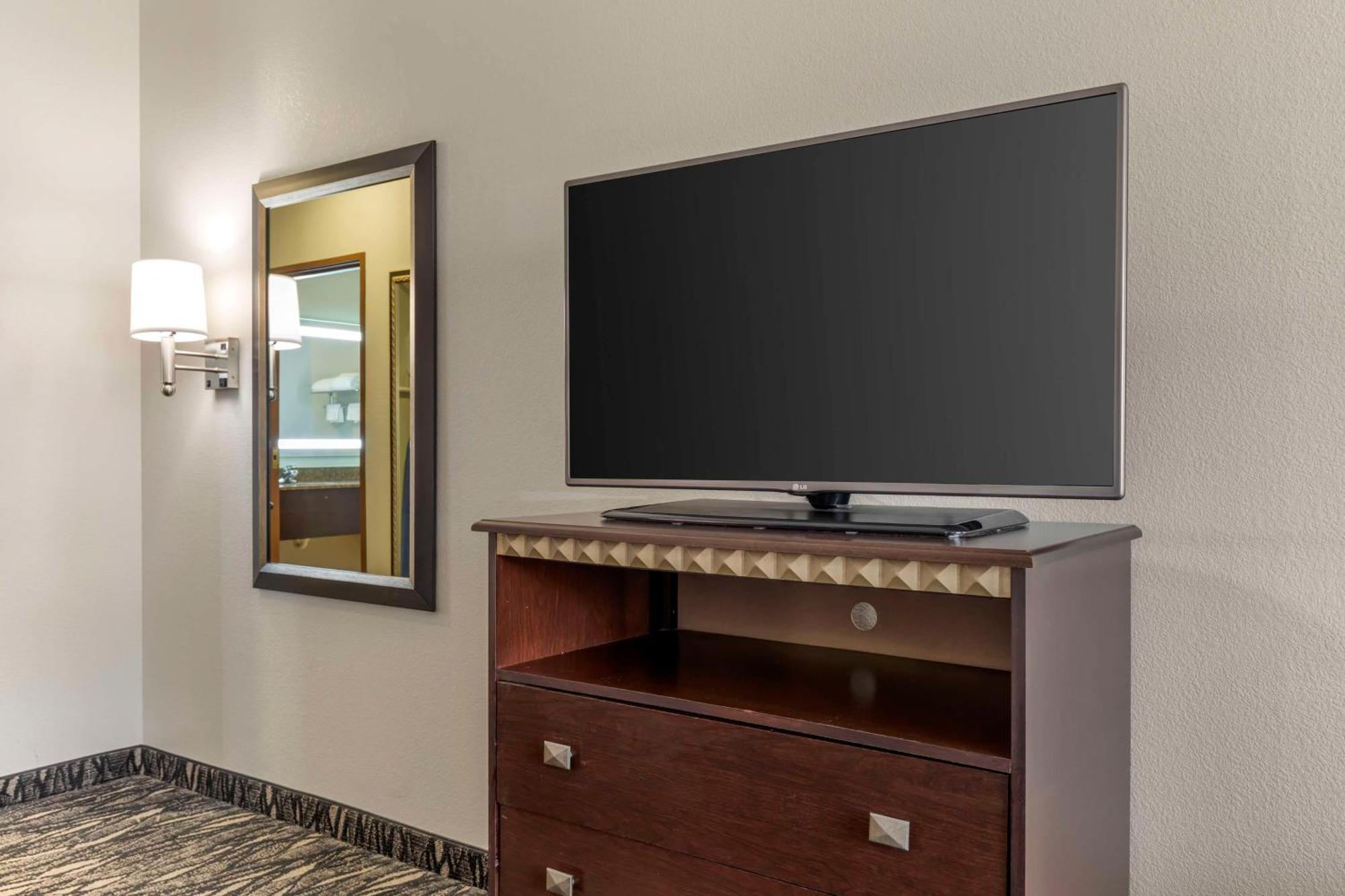 Best Western Plus Lake Worth Exterior photo