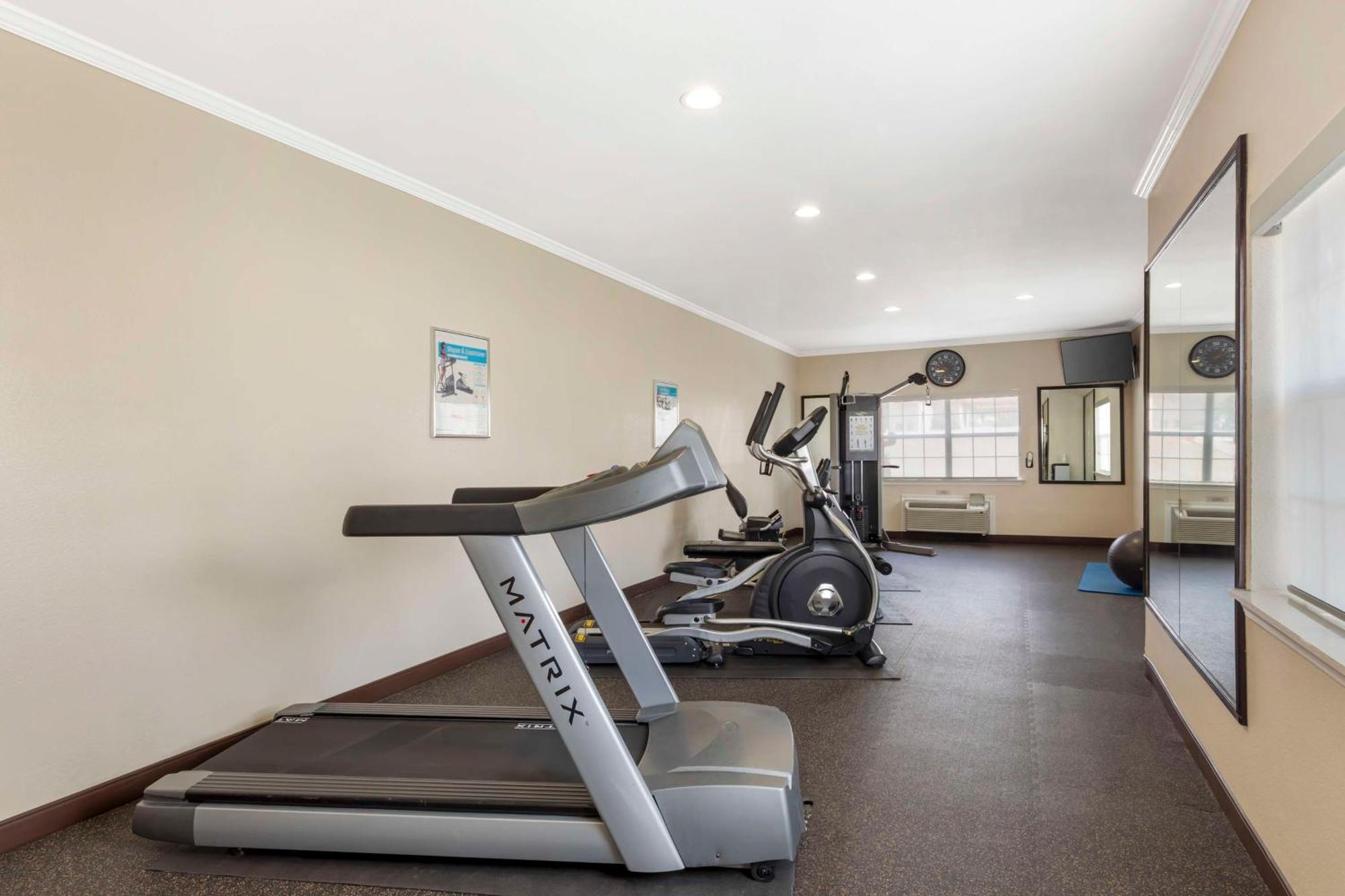 Best Western Plus Lake Worth Exterior photo